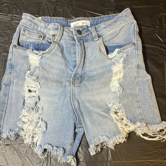 Shorts - Picture 1 of 3